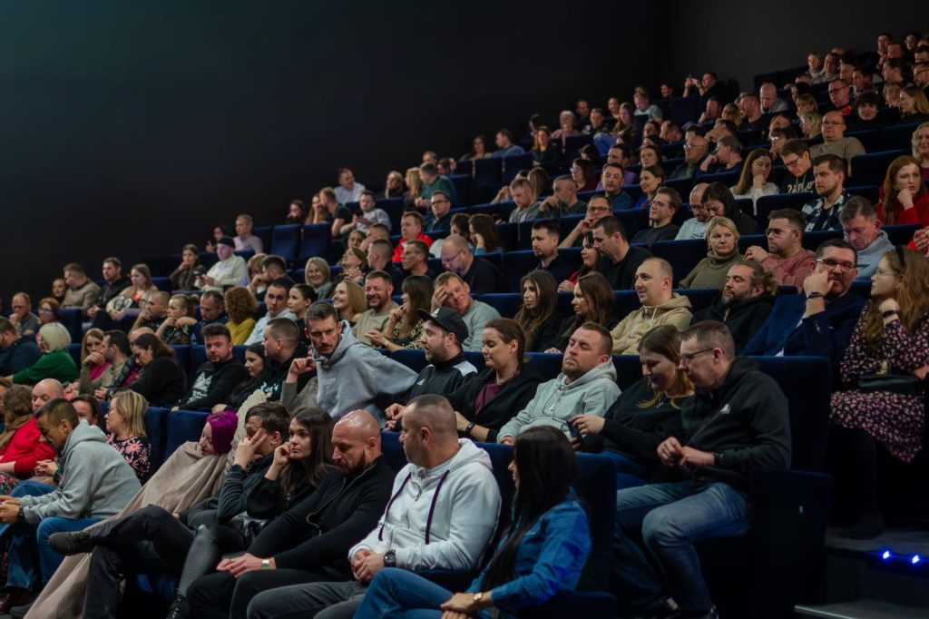 Błażej Krajewski podczas występu „Human”