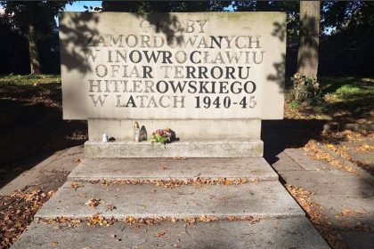 Pomnik ofiar II wojny światowej przy ul. Marulewskiej w Inowrocławiu